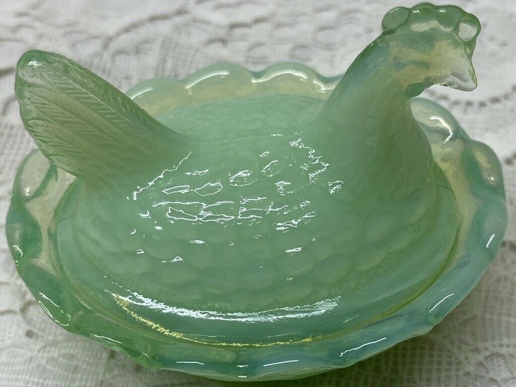 Jadeite Green Milk Glass Hen Chicken On Nest Basket Easter Eggs Chick salt Peep